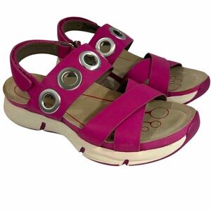 Bionica Women's Pink Sandals Size 8